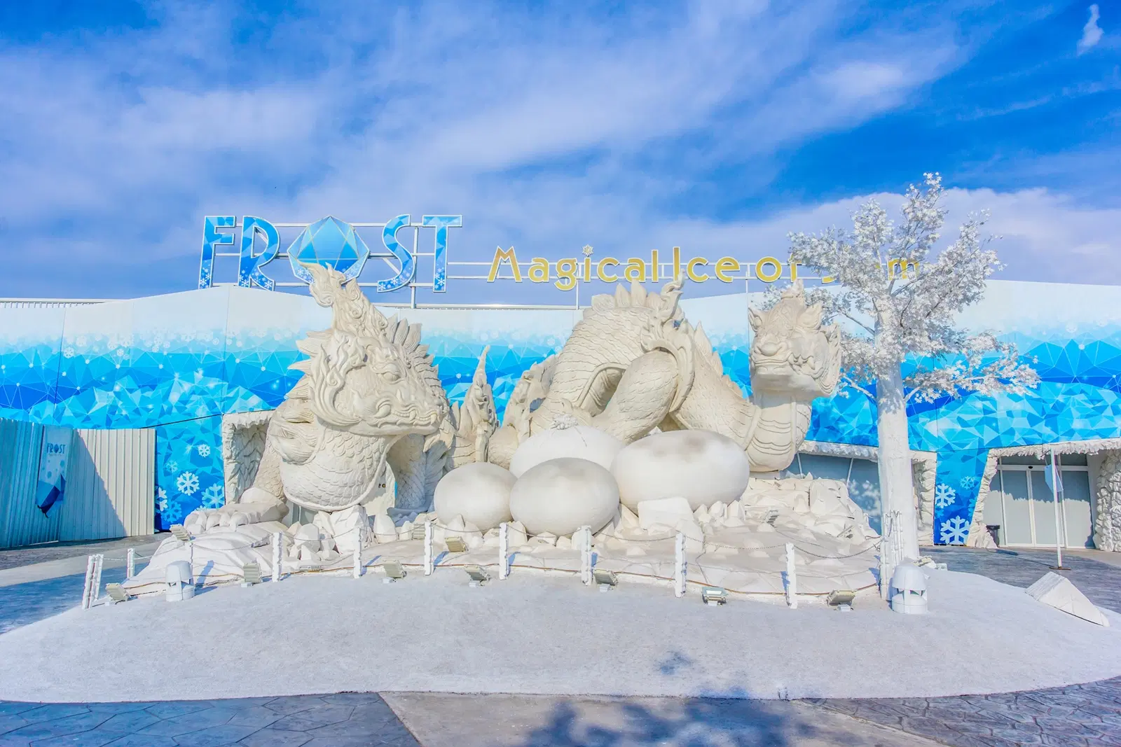 frost-magical-ice-of-siam-2937.webp