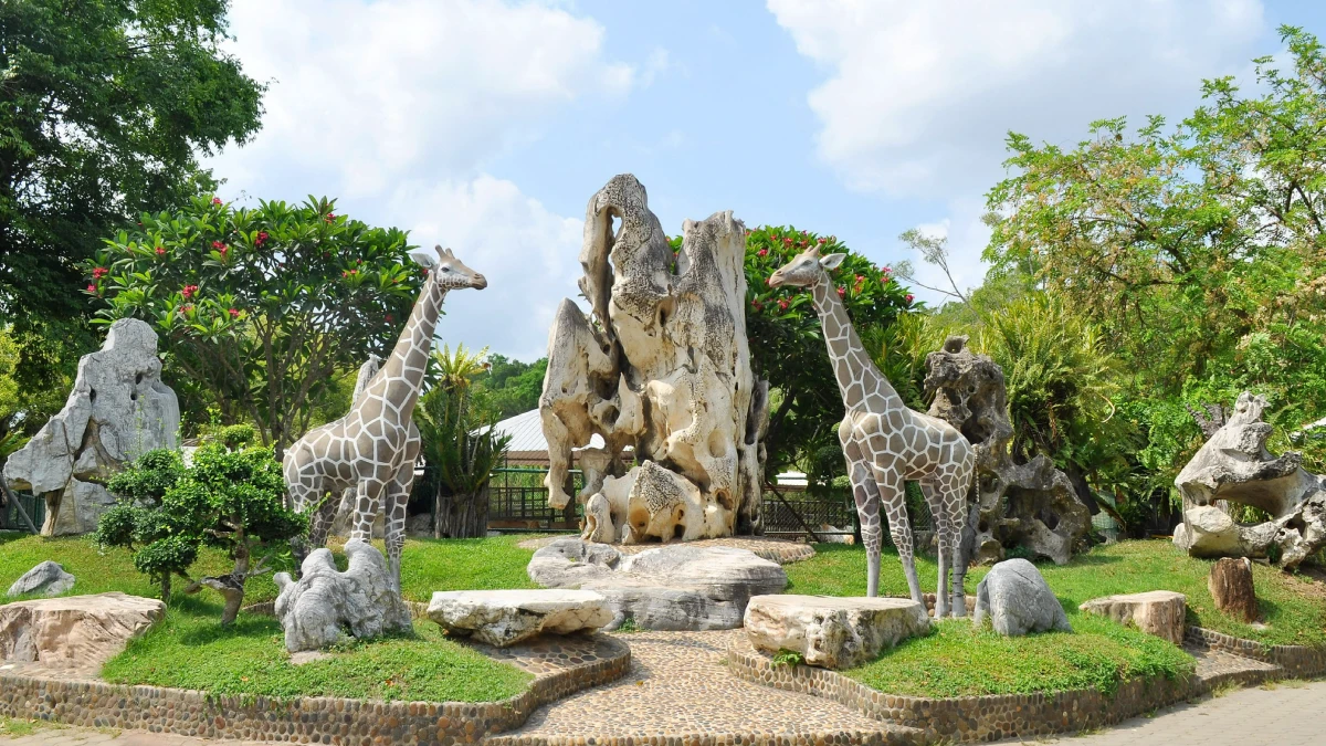 the-million-years-stone-park-pattaya-crocodile-farm-7990.webp