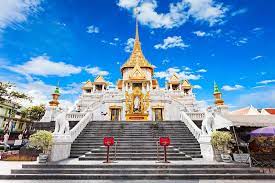 Package - A - Golden Buddha + Maha Pruettharam Worawihan Temple + Gems Gallery + SIC Hotel Transfer image