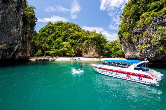 PCTC - 303 - Phi Phi Island Group Tour - Speed Boat + Lunch + Hotel Transfer (Not Including National Park fee) image